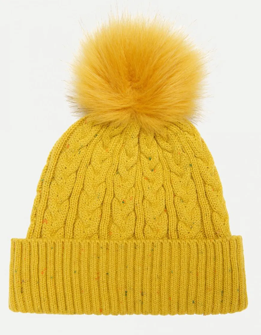 Bonnet jaune pompon