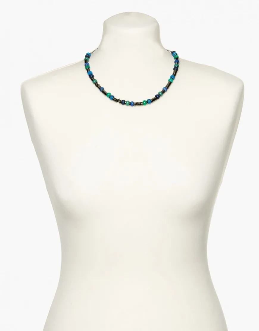 Collier à perles bleu