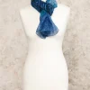 Foulard bleu imprimé