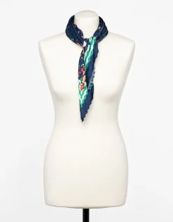 Foulard carré plissé bleu