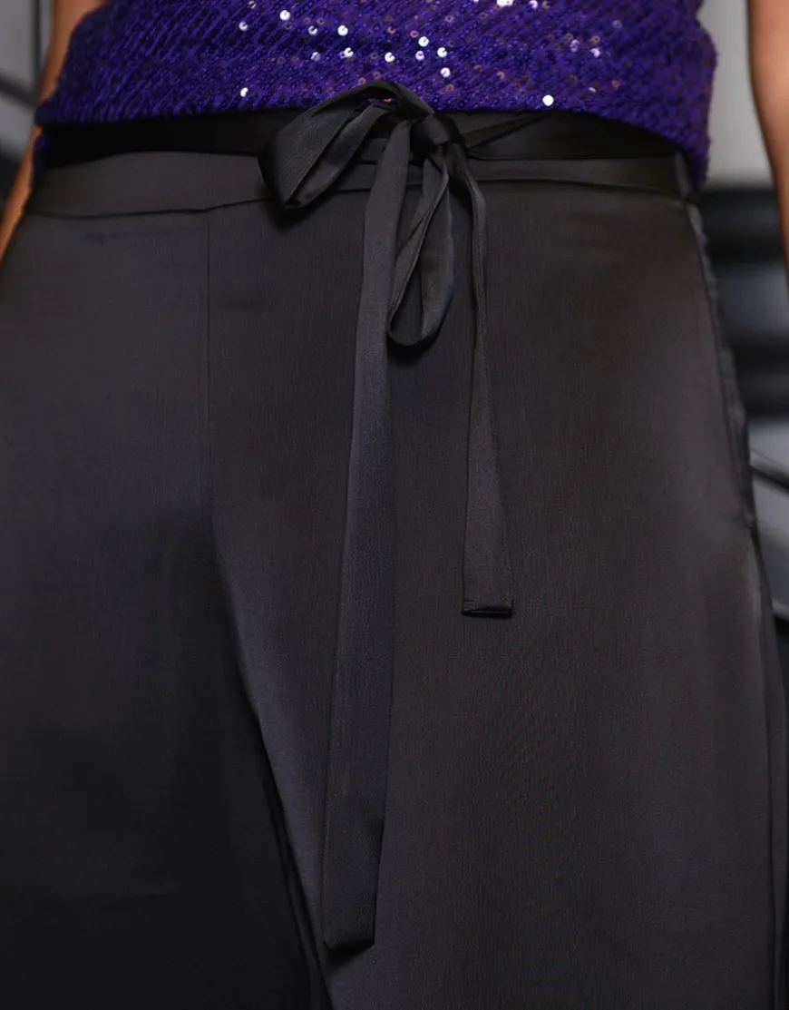 Pantalon chic satiné noir