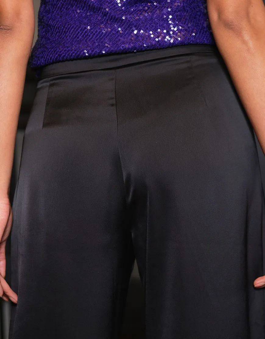 Pantalon chic satiné noir