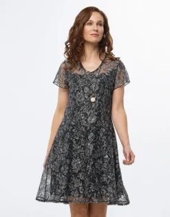 Robe dentelle noir motif